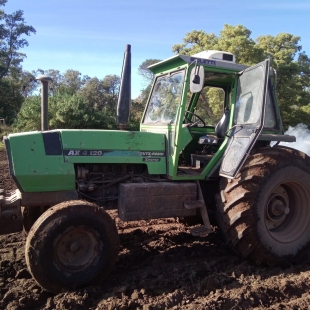 DEUTZ AX 4.120 T.S. SINCRON.  CON CABINA BEILETTI, RODADO 23.1.30, TOMA DE FUERZA Y DOBLE COMANDO. 