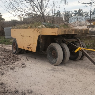 COMPACTADOR SOBRE 10 NEUMATICOS DE TIRO.