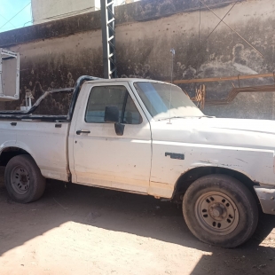 CAMIONETA FORD F.100 AÑO 1993, CON MOTOR MWM A REPARAR. 
