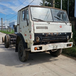 CAMION TATU 6X4, MARCA KAMAZ SIN CARROCERIA. 