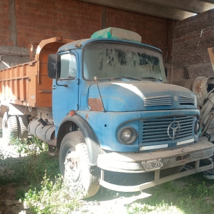 CAMION M.B. 1114 TURBO, CON VOLCADORA, A PONER EN MARCHA CON ALGUNOS FALTANTES.  