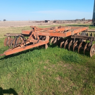 DESENCONTRADA M. ARGENTINA DE 40 PLATOS, CON SISTEMA HIDRAULICO. 